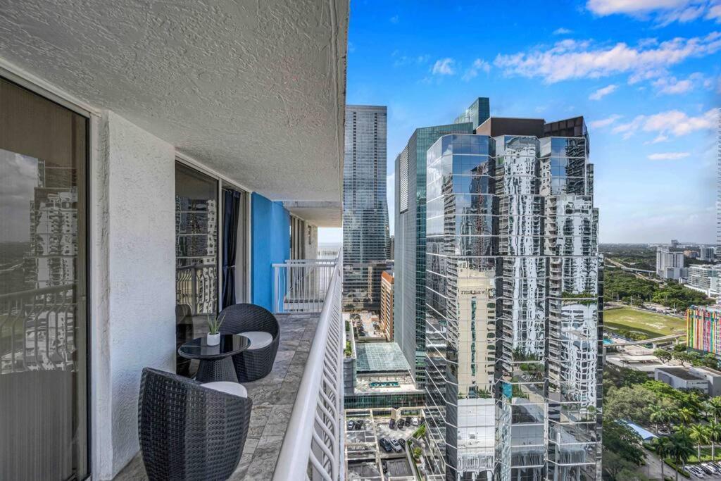Iconic High Floor 3 Bedrooms In The Heart Of Miami Exterior photo