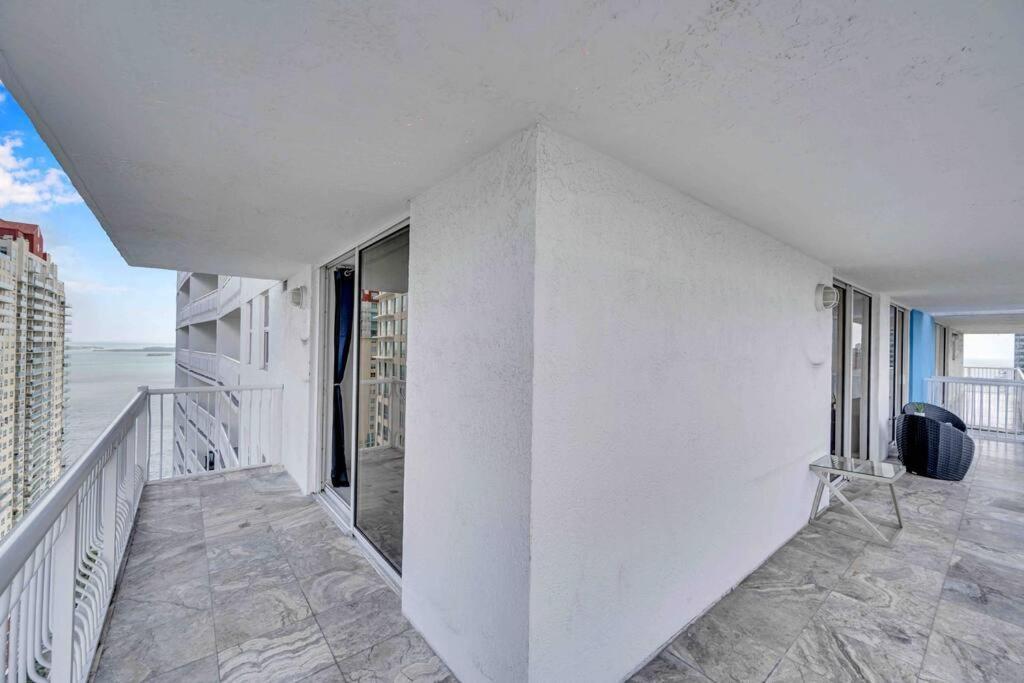 Iconic High Floor 3 Bedrooms In The Heart Of Miami Exterior photo