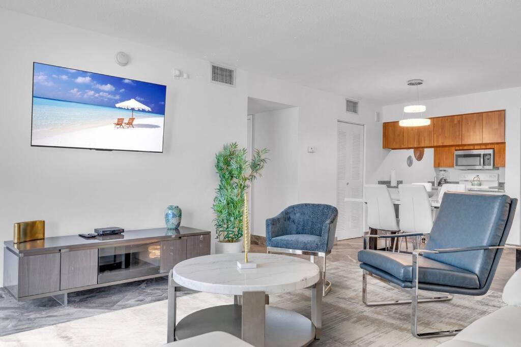 Iconic High Floor 3 Bedrooms In The Heart Of Miami Exterior photo